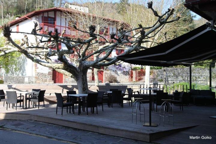 Hostal Auzoa Bera  Εξωτερικό φωτογραφία