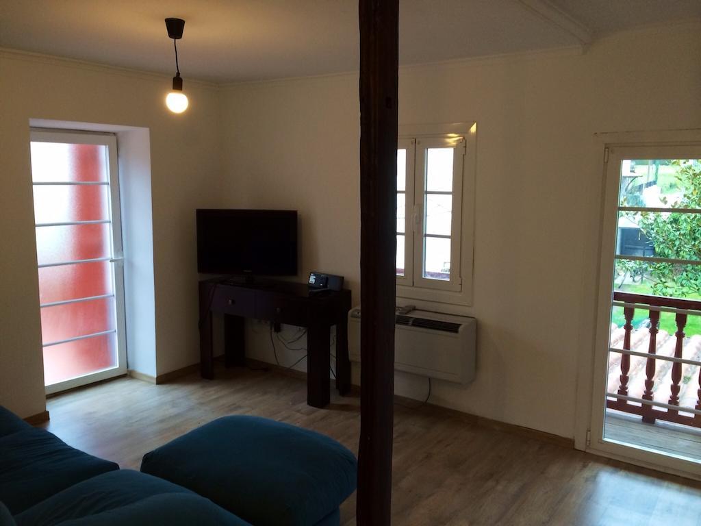 Hostal Auzoa Bera  Εξωτερικό φωτογραφία